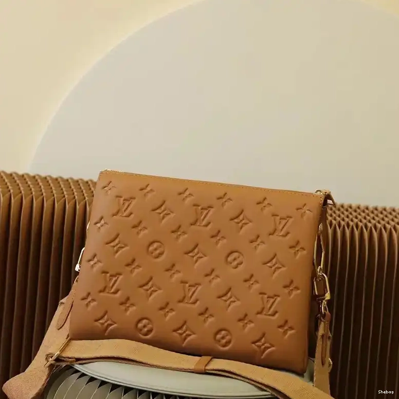 2304HT0012 Bag LV 0713